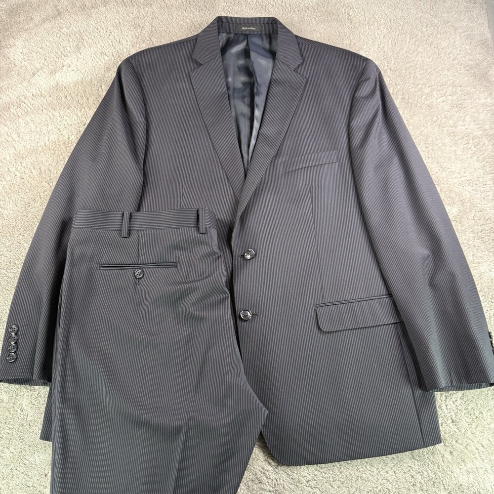 Calvin Klein Mens 46R Gray Pinstripe 2 Piece Suit 100% Wool Jacket Pants 41x30